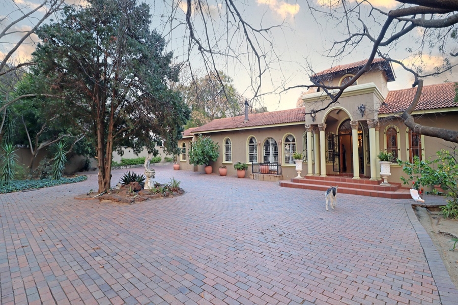 6 Bedroom Property for Sale in Bryanston Gauteng