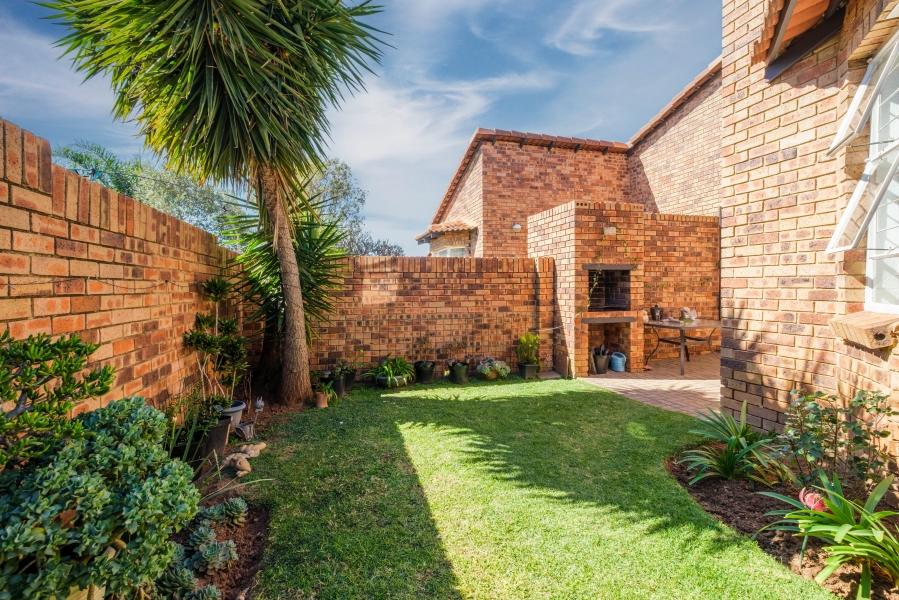 2 Bedroom Property for Sale in Bromhof Gauteng