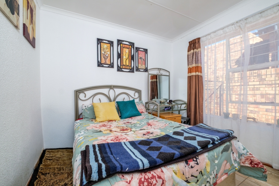 2 Bedroom Property for Sale in Bromhof Gauteng