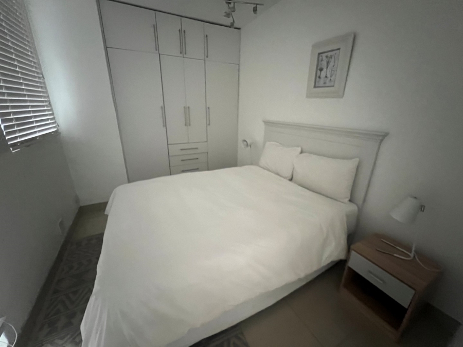 To Let 2 Bedroom Property for Rent in Sandhurst Gauteng