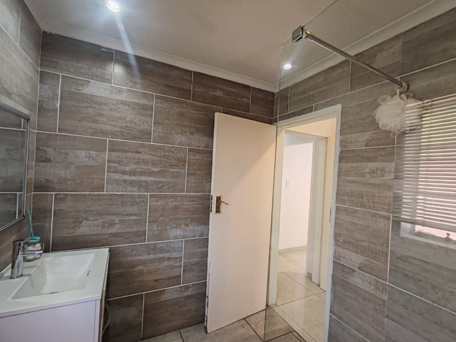 3 Bedroom Property for Sale in Bloubosrand Gauteng