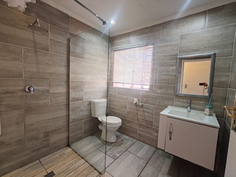 3 Bedroom Property for Sale in Bloubosrand Gauteng