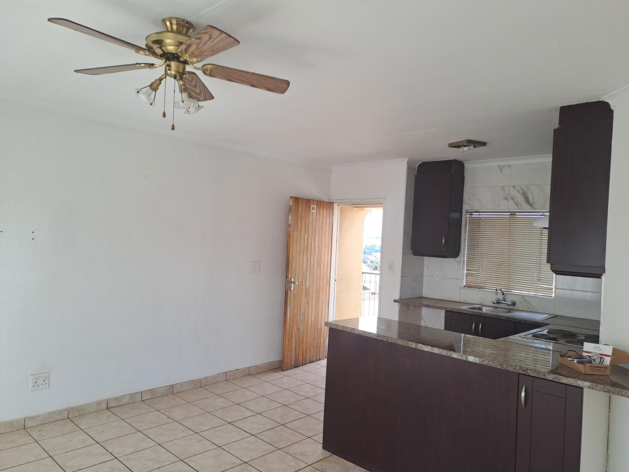 2 Bedroom Property for Sale in Groblerpark Gauteng