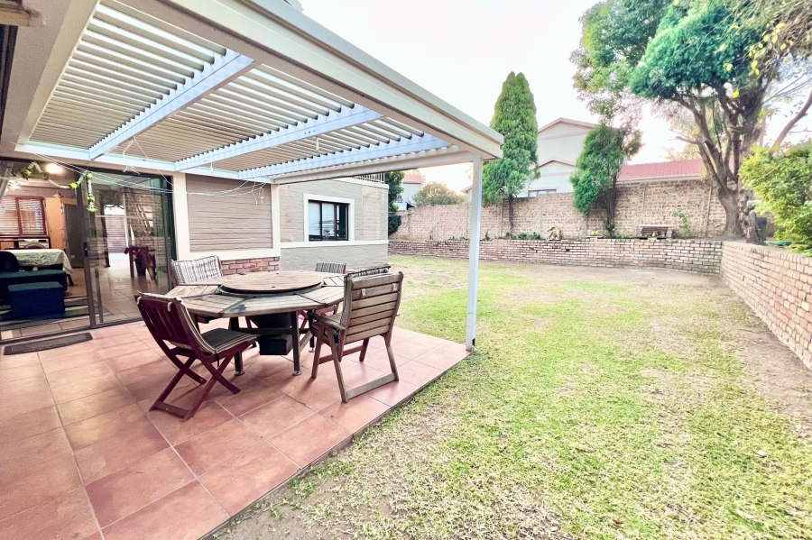 4 Bedroom Property for Sale in Carlswald Gauteng