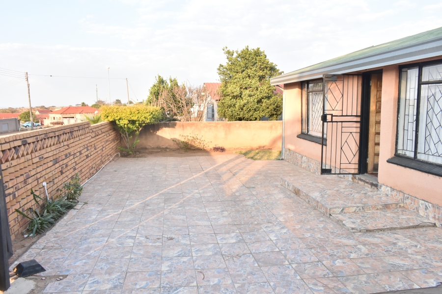2 Bedroom Property for Sale in Soshanguve G Gauteng