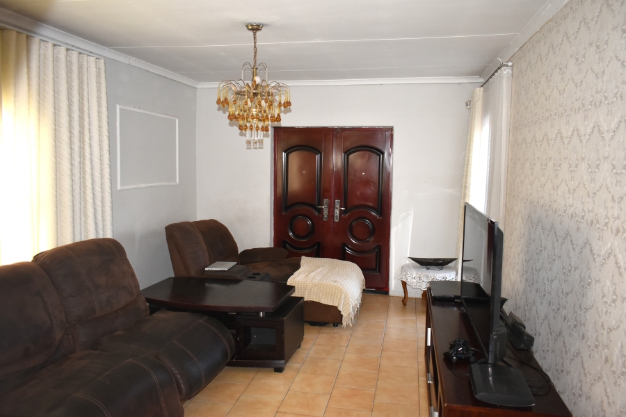 4 Bedroom Property for Sale in Soshanguve BB Gauteng