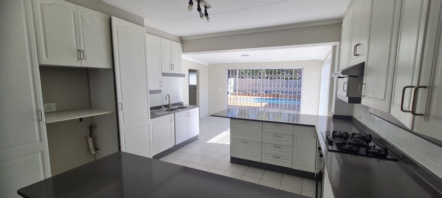 To Let 3 Bedroom Property for Rent in Clarens Park Gauteng