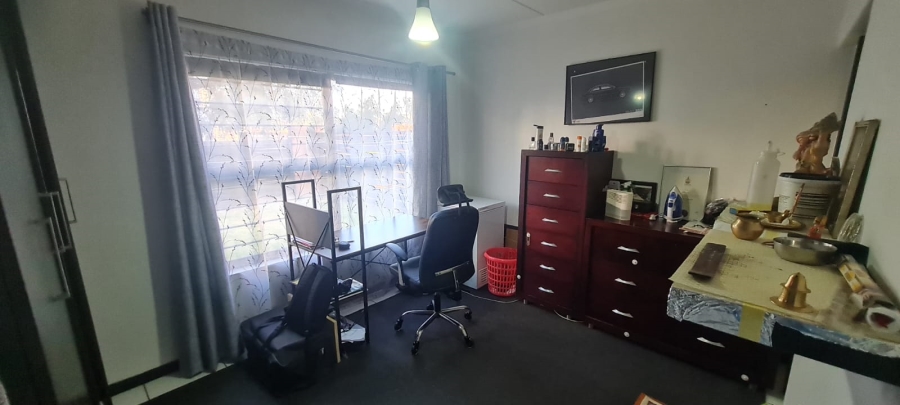 3 Bedroom Property for Sale in Greenstone Hill Gauteng