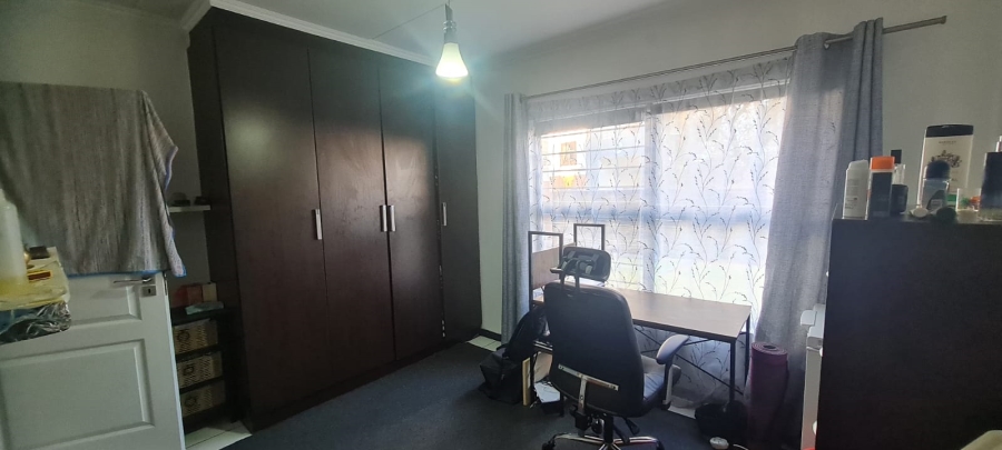 3 Bedroom Property for Sale in Greenstone Hill Gauteng