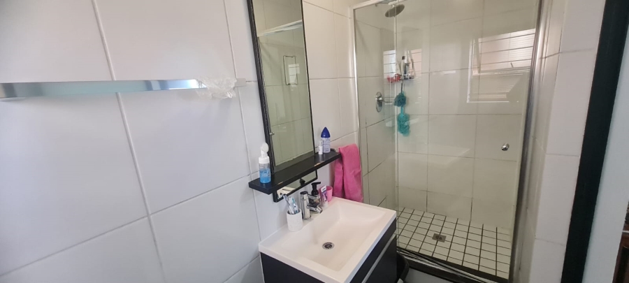 3 Bedroom Property for Sale in Greenstone Hill Gauteng