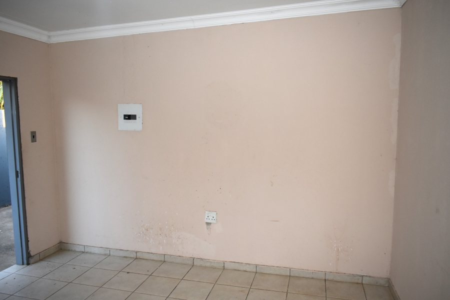 9 Bedroom Property for Sale in Winterveldt Gauteng