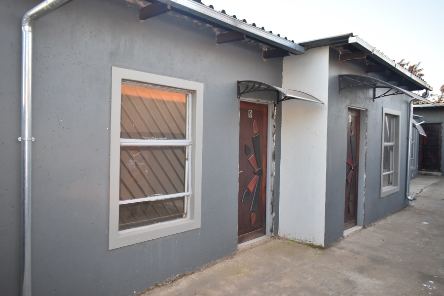9 Bedroom Property for Sale in Winterveldt Gauteng