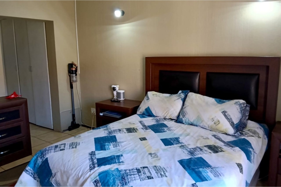 2 Bedroom Property for Sale in Clubview Gauteng