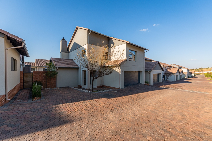 4 Bedroom Property for Sale in Ruimsig Gauteng