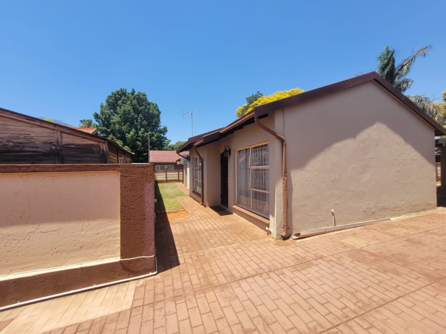 To Let 3 Bedroom Property for Rent in Doornpoort Gauteng