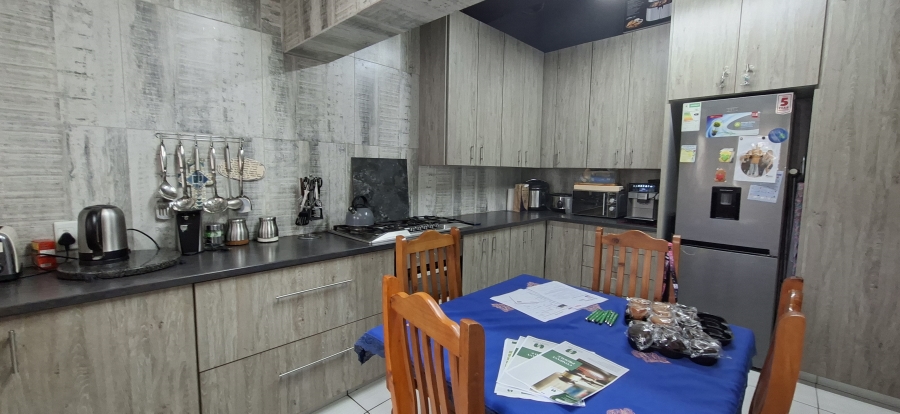 3 Bedroom Property for Sale in Wentworth Park Gauteng