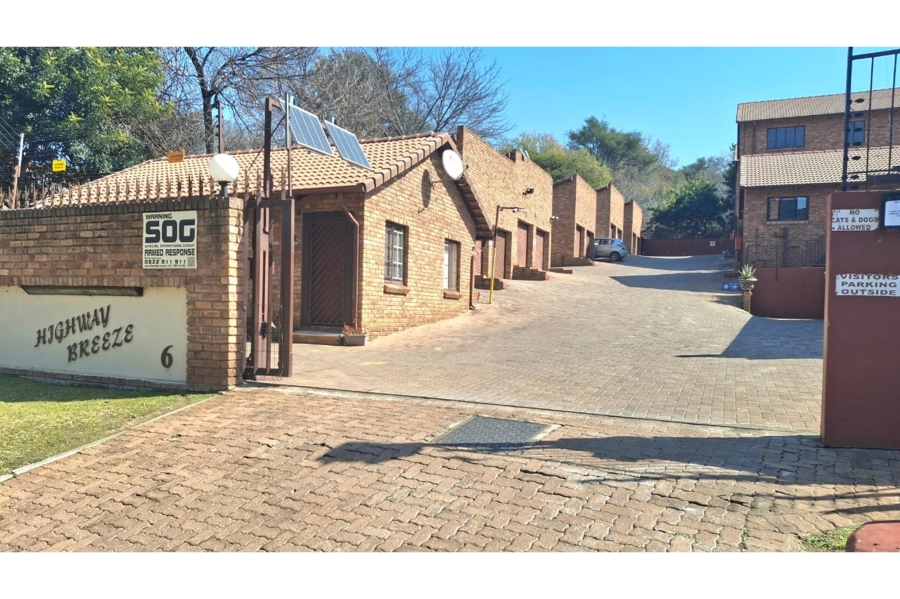 3 Bedroom Property for Sale in South Crest Gauteng