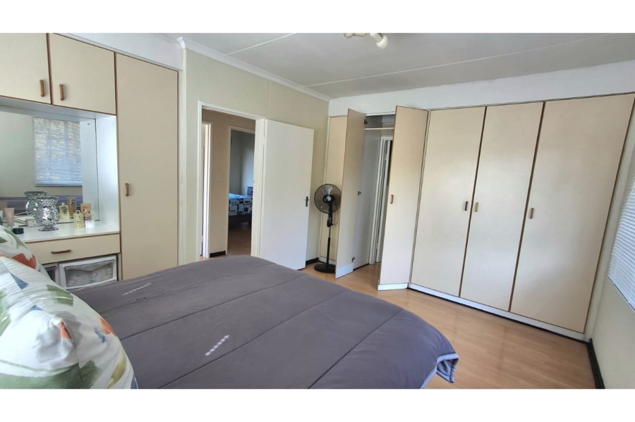 3 Bedroom Property for Sale in South Crest Gauteng