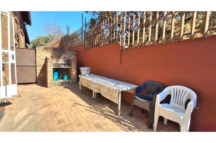 3 Bedroom Property for Sale in South Crest Gauteng