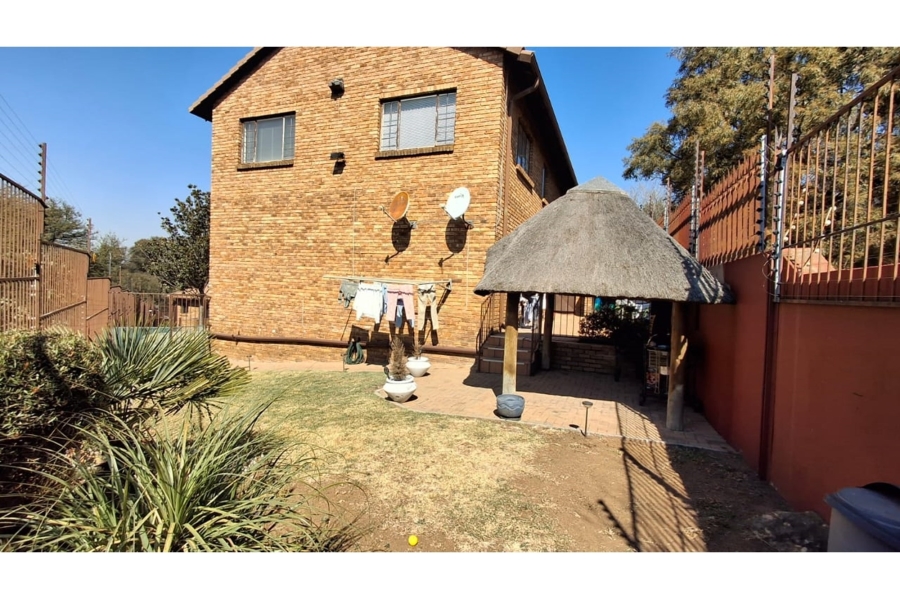 3 Bedroom Property for Sale in South Crest Gauteng