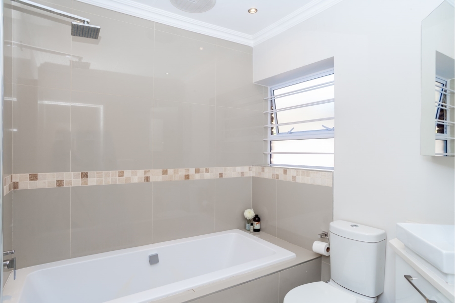 3 Bedroom Property for Sale in Bryanston Gauteng