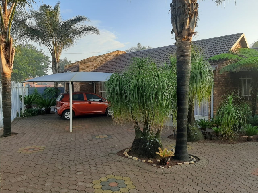 3 Bedroom Property for Sale in Randpoort Gauteng