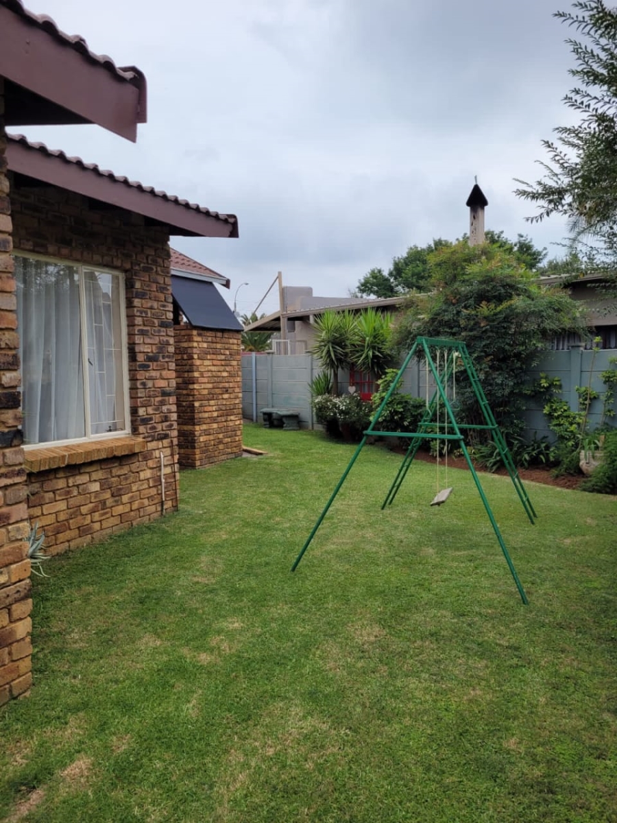 3 Bedroom Property for Sale in Randpoort Gauteng