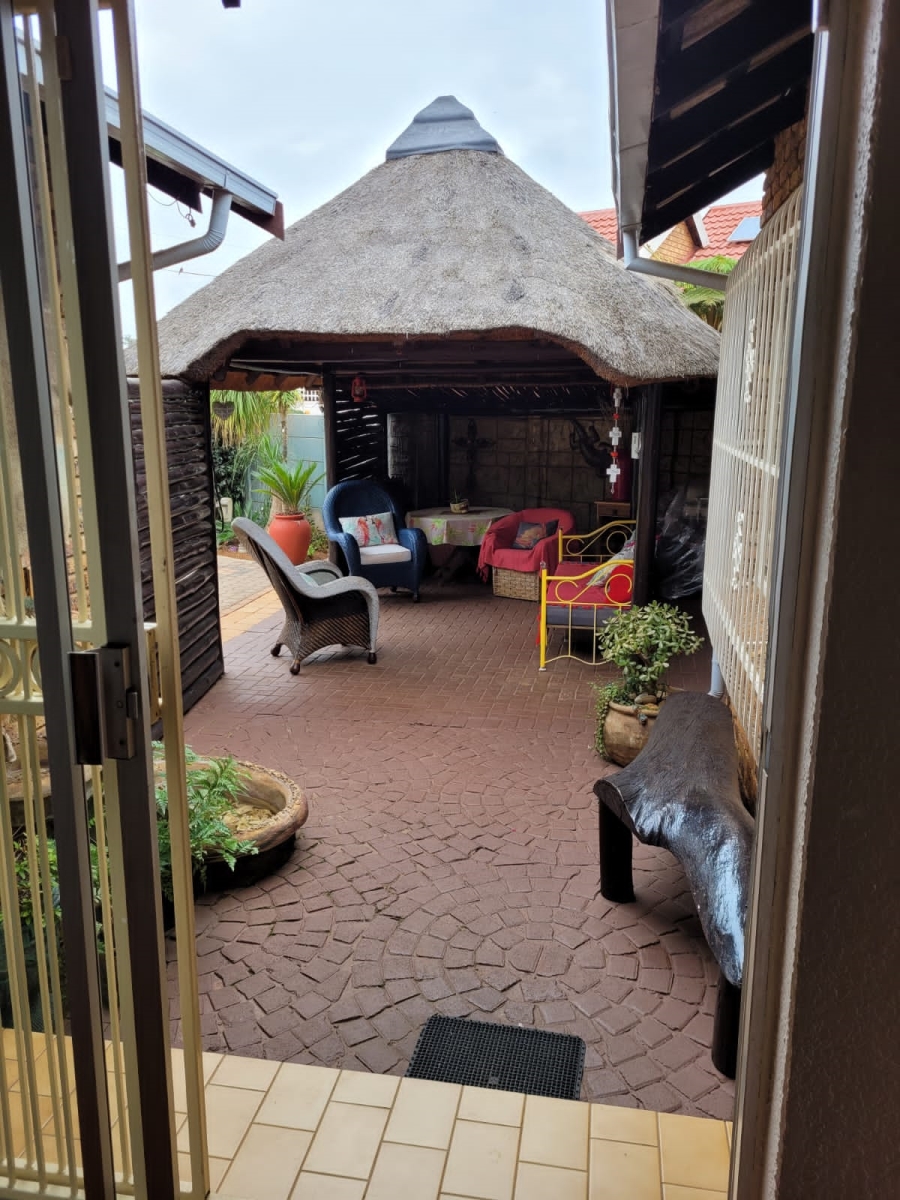 3 Bedroom Property for Sale in Randpoort Gauteng