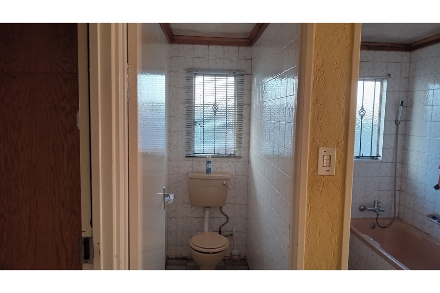 To Let 3 Bedroom Property for Rent in Protea Glen Gauteng
