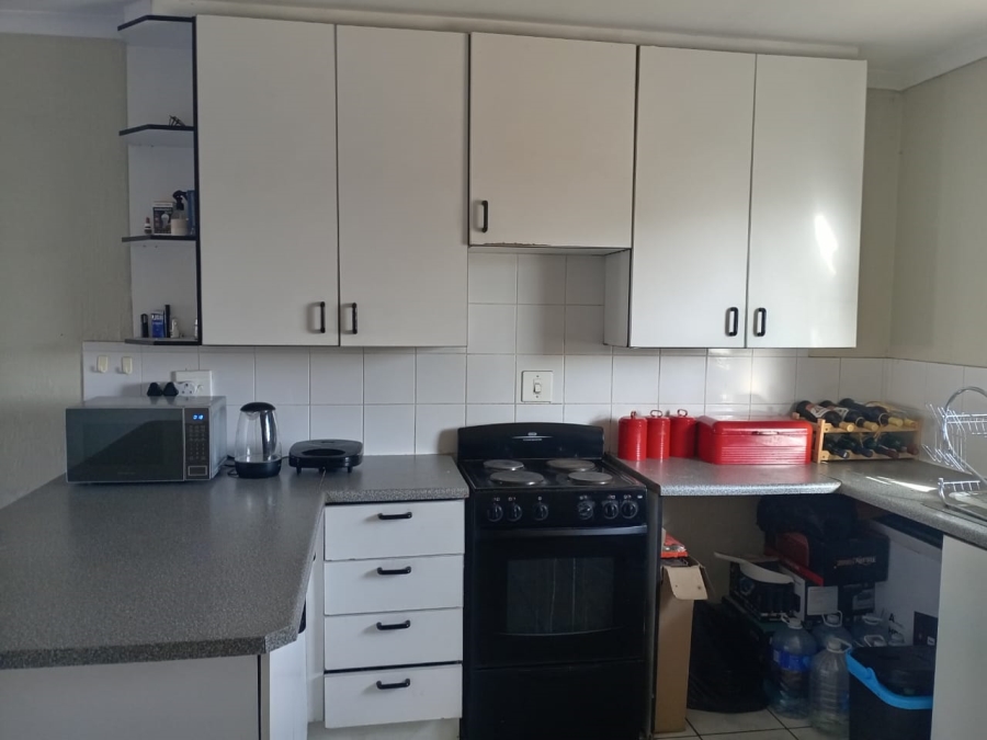 To Let 2 Bedroom Property for Rent in Halfway Gardens Gauteng