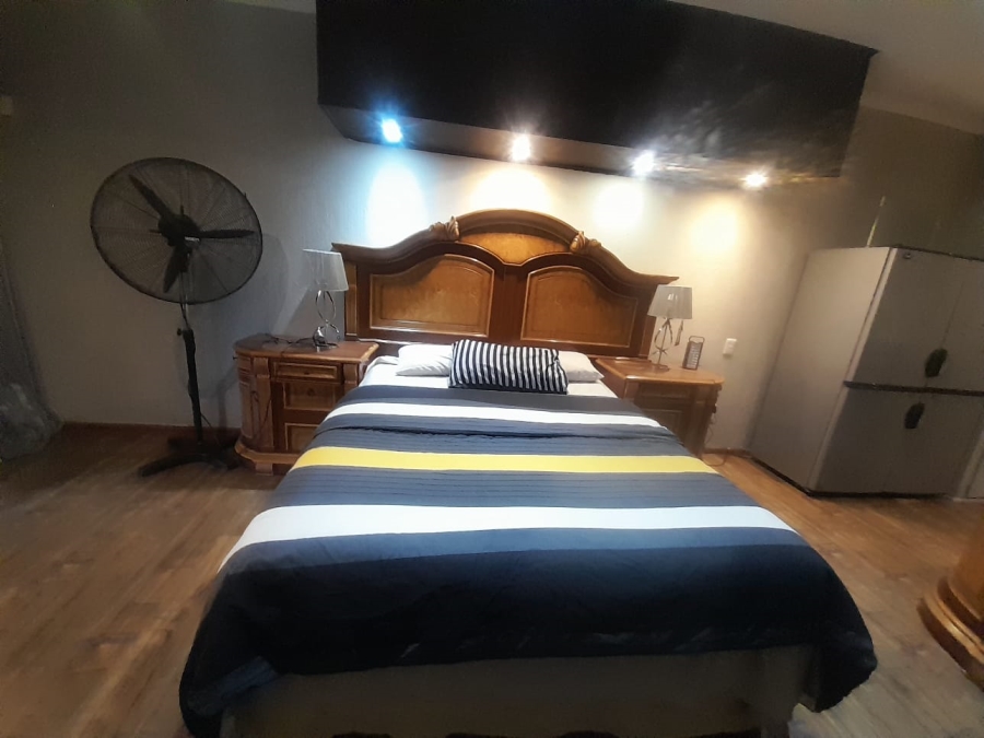 To Let 1 Bedroom Property for Rent in Roodekrans Gauteng