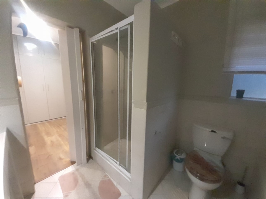 To Let 1 Bedroom Property for Rent in Roodekrans Gauteng