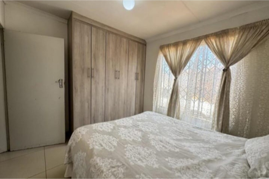 To Let 2 Bedroom Property for Rent in Protea Glen Gauteng