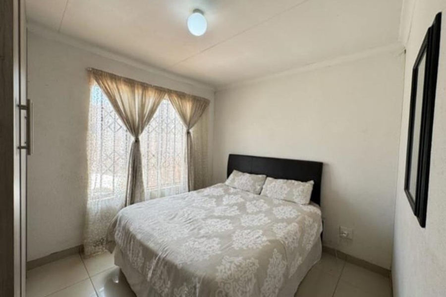 To Let 2 Bedroom Property for Rent in Protea Glen Gauteng
