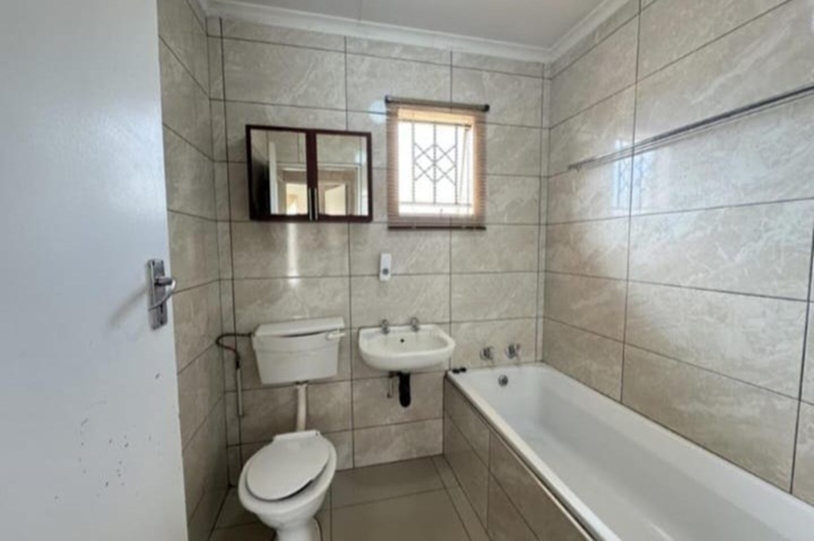 To Let 2 Bedroom Property for Rent in Protea Glen Gauteng