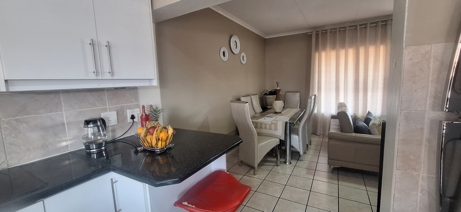 2 Bedroom Property for Sale in Wentworth Park Gauteng