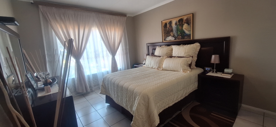 2 Bedroom Property for Sale in Wentworth Park Gauteng