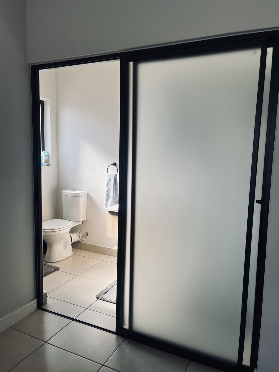 2 Bedroom Property for Sale in Aspen Hills Gauteng