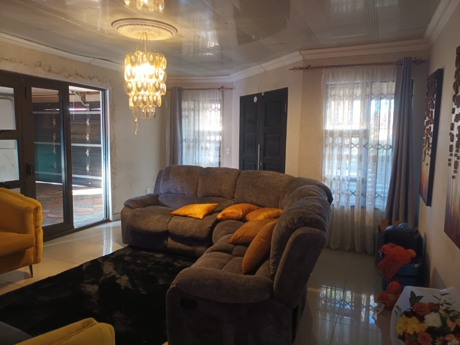 3 Bedroom Property for Sale in Elandspoort Gauteng