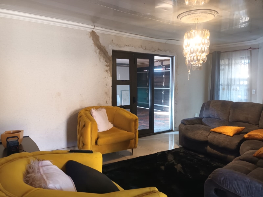 3 Bedroom Property for Sale in Elandspoort Gauteng