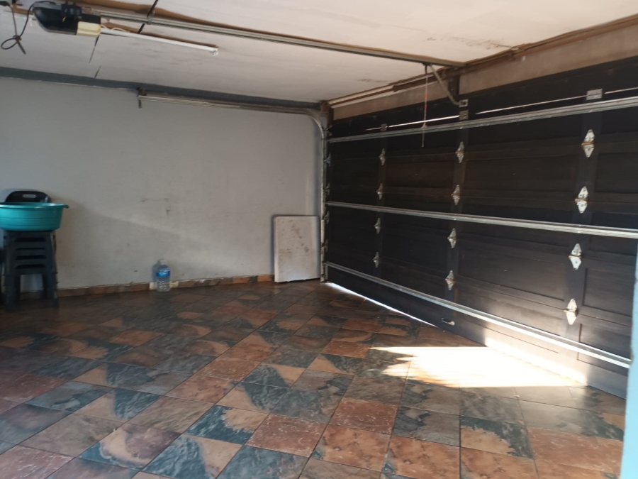 3 Bedroom Property for Sale in Elandspoort Gauteng