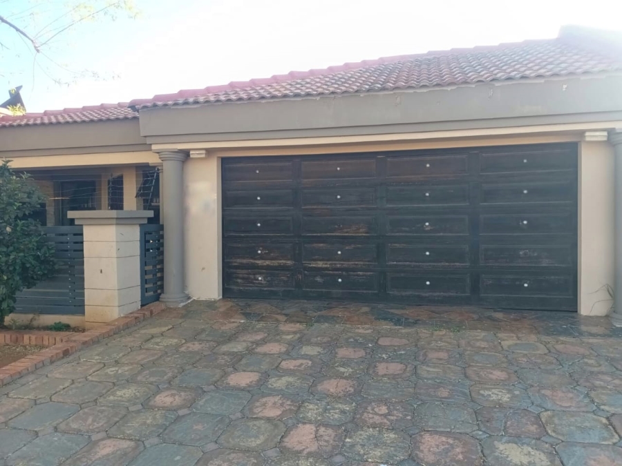 3 Bedroom Property for Sale in Elandspoort Gauteng