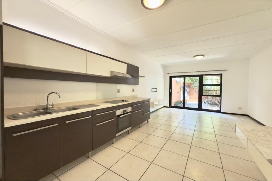 To Let 2 Bedroom Property for Rent in Douglasdale Gauteng