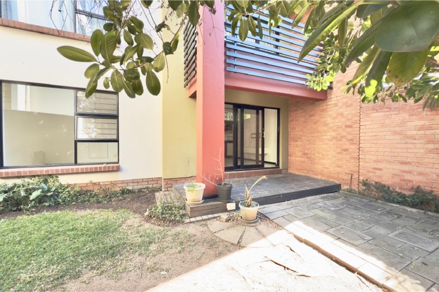 To Let 2 Bedroom Property for Rent in Douglasdale Gauteng
