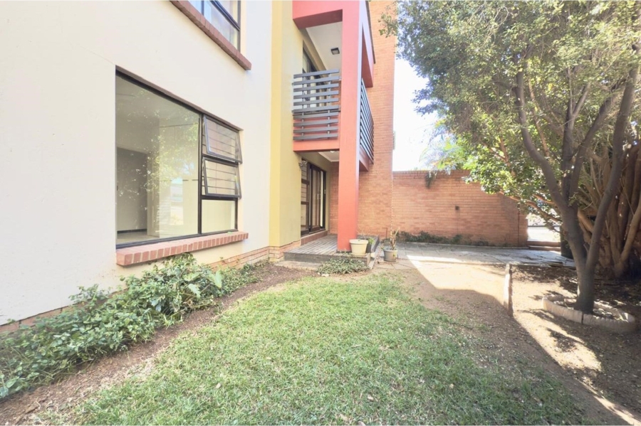 To Let 2 Bedroom Property for Rent in Douglasdale Gauteng