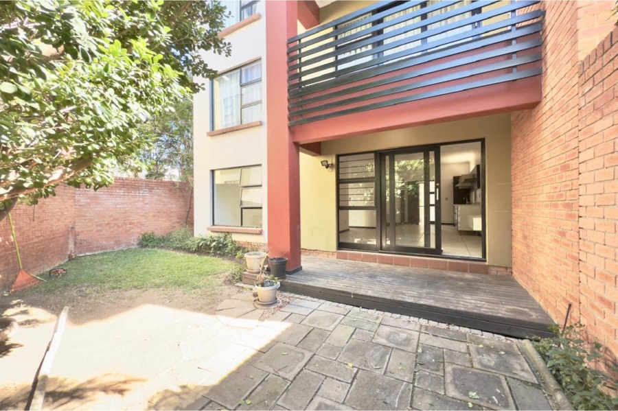 To Let 2 Bedroom Property for Rent in Douglasdale Gauteng