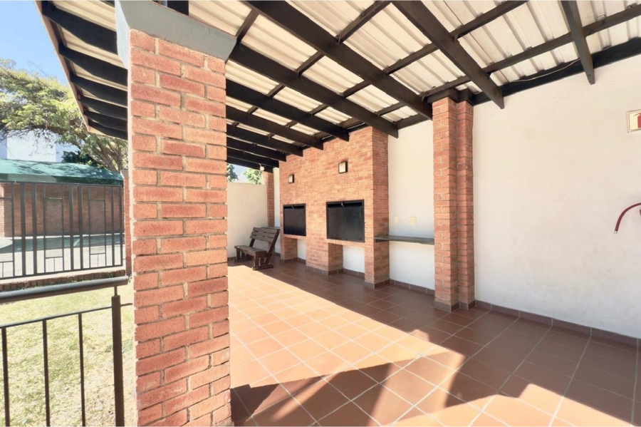 To Let 2 Bedroom Property for Rent in Douglasdale Gauteng