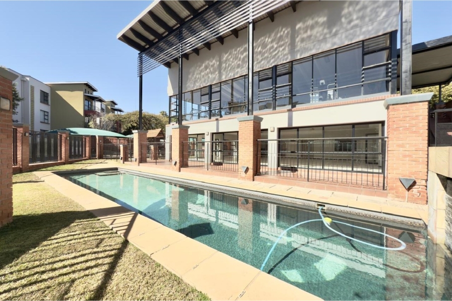 To Let 2 Bedroom Property for Rent in Douglasdale Gauteng