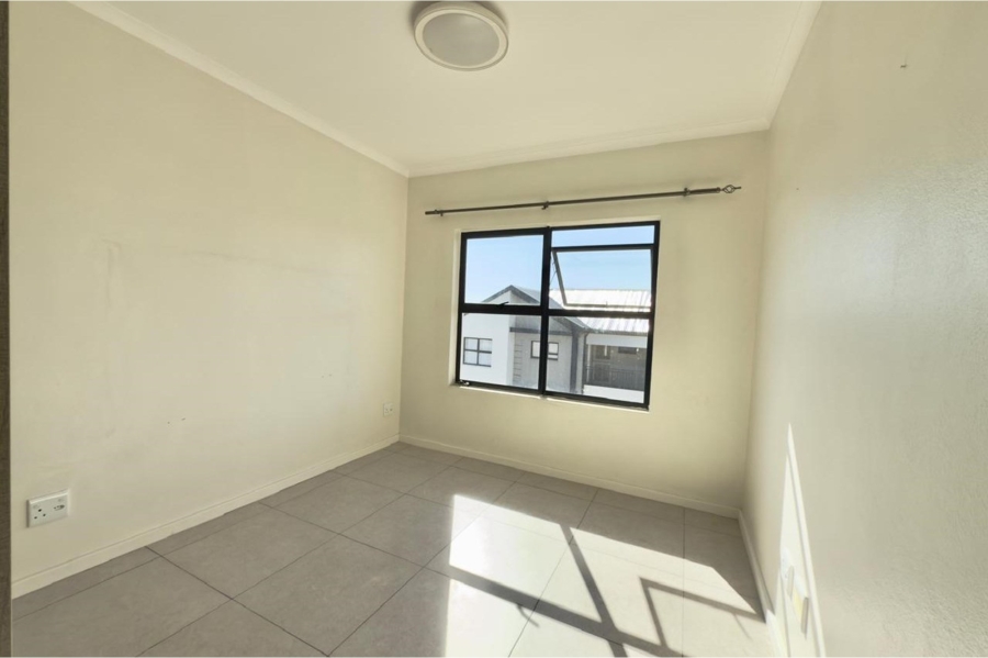 To Let 2 Bedroom Property for Rent in North Riding Gauteng