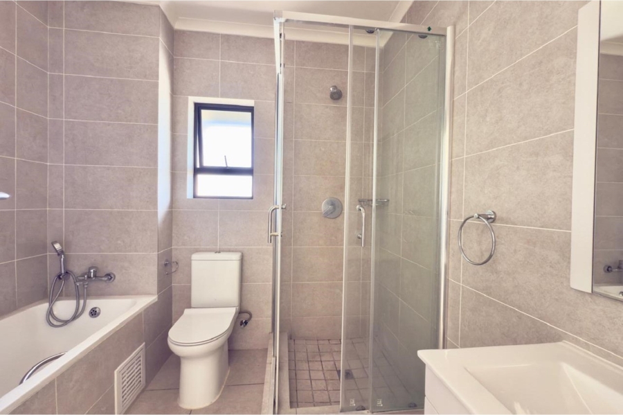 To Let 2 Bedroom Property for Rent in North Riding Gauteng